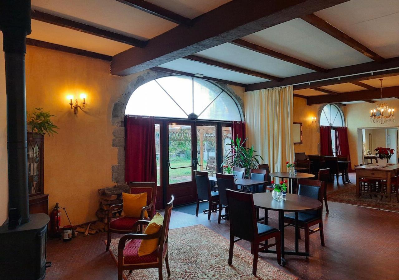 Domaine Lou Castet Bed and Breakfast Tuzaguet Exteriör bild